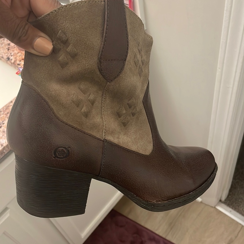 Born Mid cowboy boots WM 12